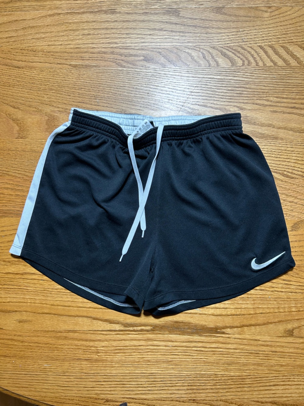 Nike Black and White Women's Athletic Shorts Size Small
